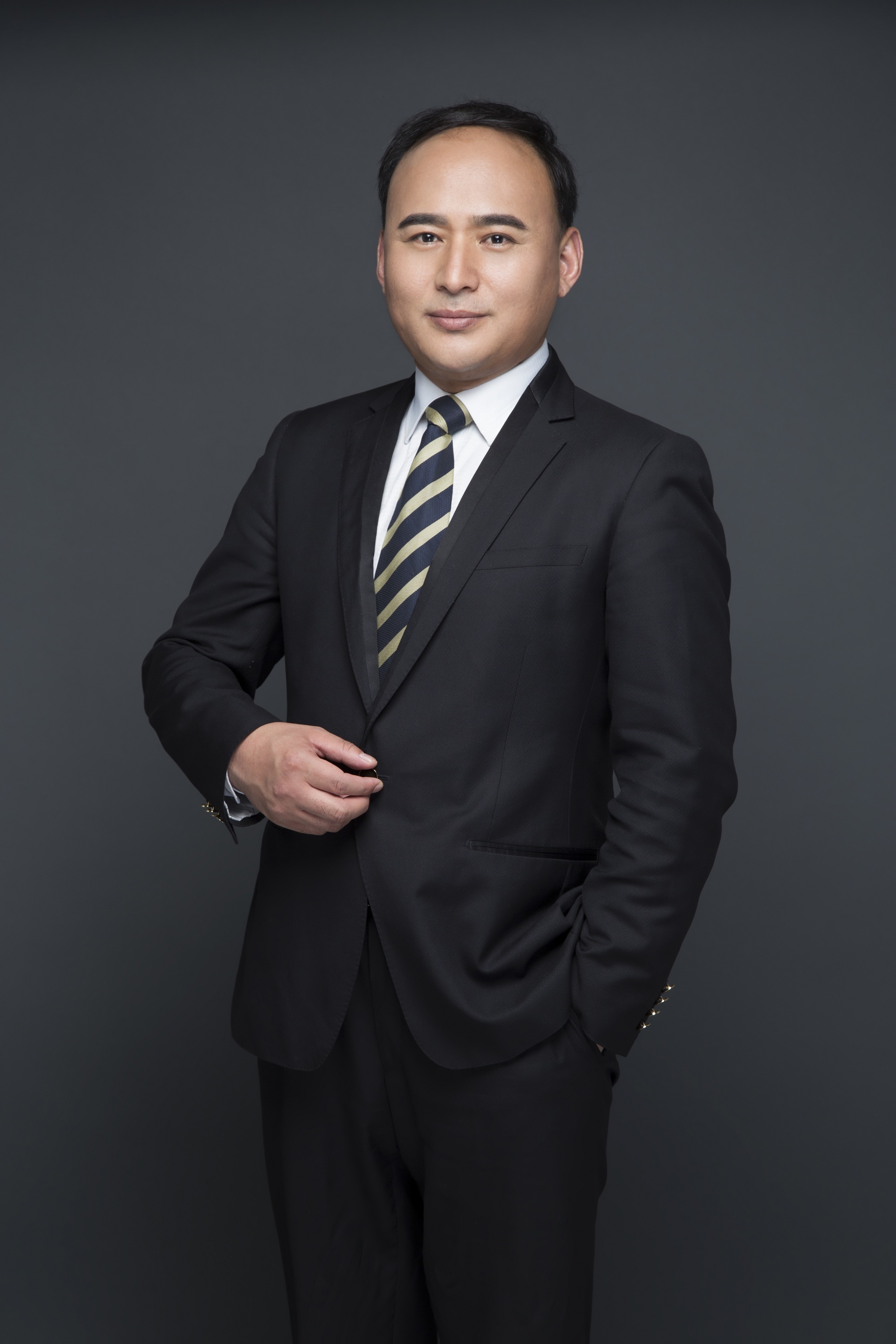 严愚贵 制作统筹负责人